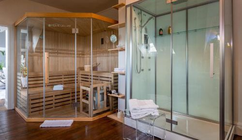 King Suite with Spa Bath