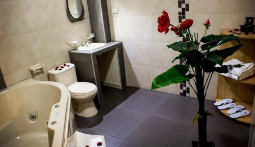 Double Room with Spa Bath