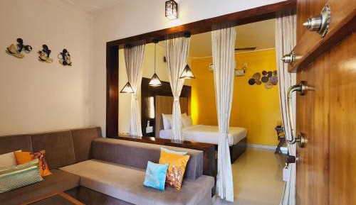 Deluxe Queen Suite