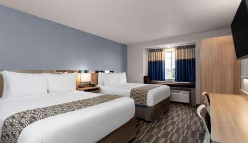 Queen Room with Two Queen Beds - Non-Smoking