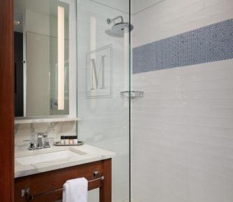 Guest room, 2 Queen, City view