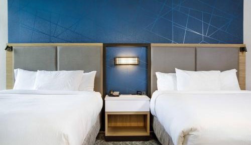 Suite with 2 Queen Trundle Beds 