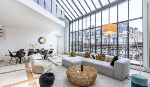 Deluxe Apartment