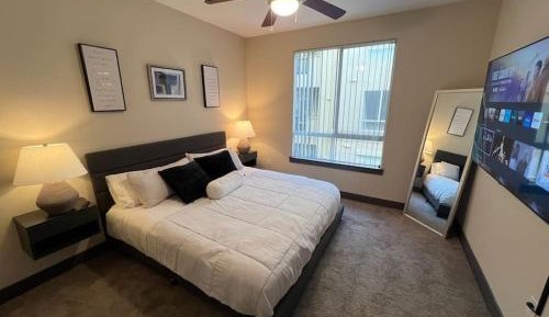 Deluxe Apartment