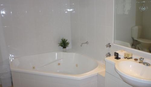 King Spa Room