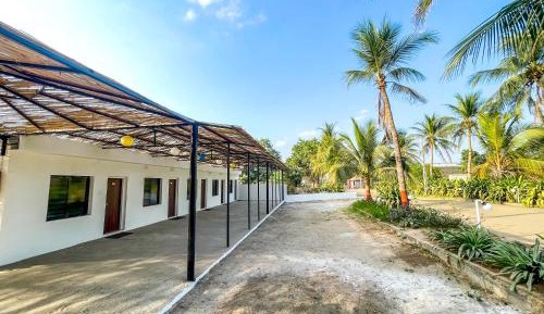 Deluxe Double Room (2 Adults + 1 Child)