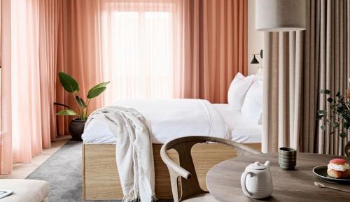 King Studio with Sofa Bed