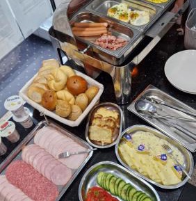 Large Double or Twin Room