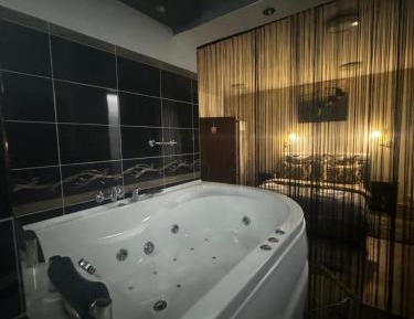 Double Room with Spa Bath
