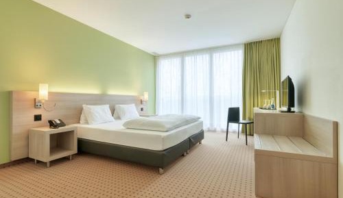 Double Room with Free Parking