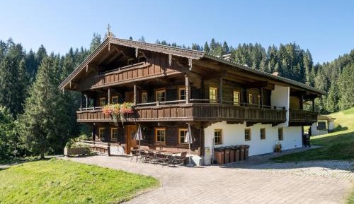 Holiday Home with Bath