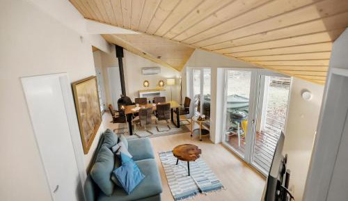 Three-Bedroom Holiday Home 