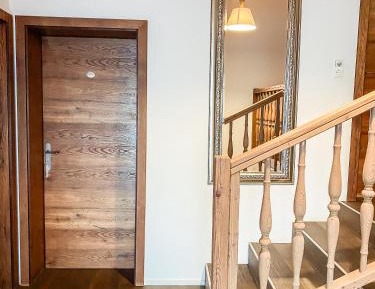 Three-Bedroom Apartment with Balcony
