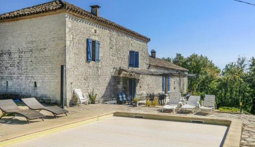 Five-Bedroom Holiday Home