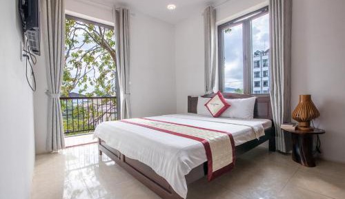 Deluxe Double or Twin Room with Garden View