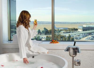 Presidentioal Suite, Presidential Suite, Airport view