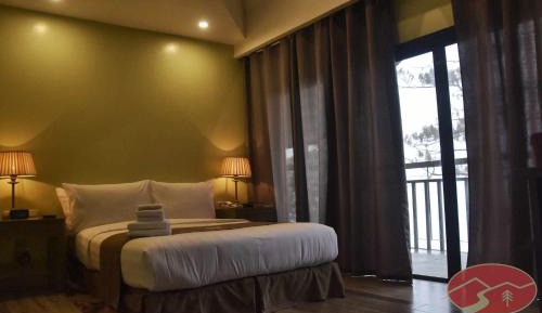 Queen Room with Balcony