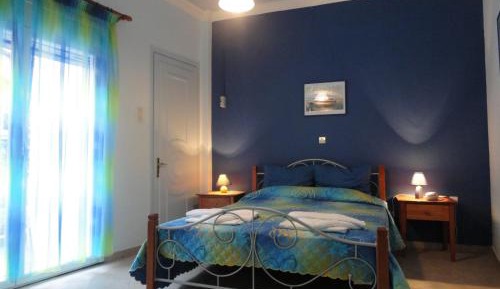 Studio (2 Adults)