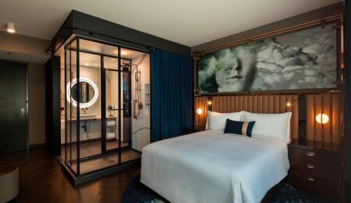 Queen Room