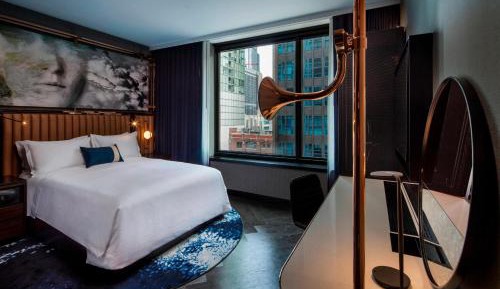 Queen Room with City View