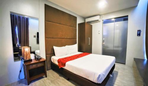 Standard Queen Room
