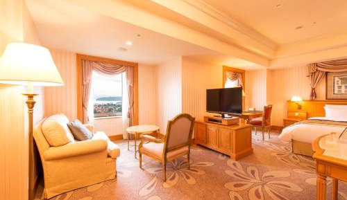 Junior Suite Room (1-2 Adult)
