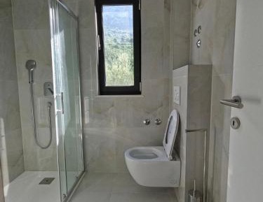 One-Bedroom Apartment with View