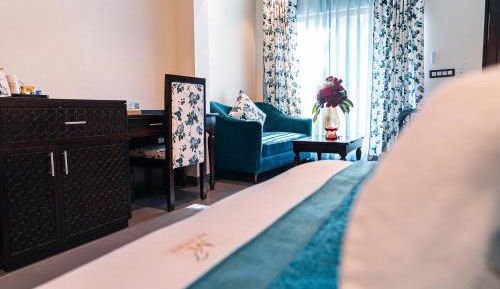King Room with Mountain View