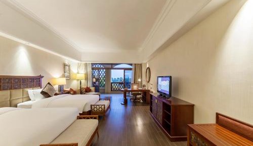 Deluxe Garden View Balcony Twin Room
