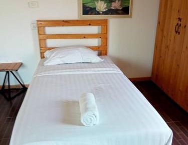 Family Room with Lake View