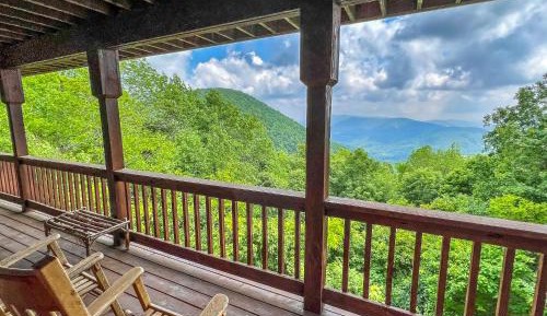 Four-Bedroom Holiday Home