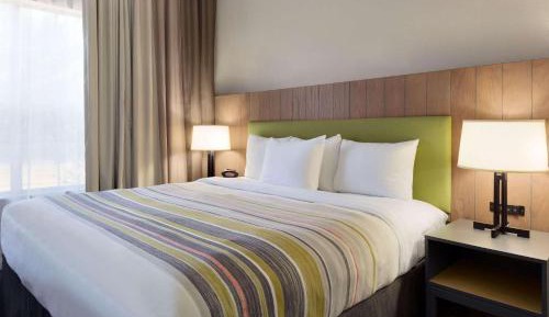 One-Bedroom Queen Suite - Non-Smoking