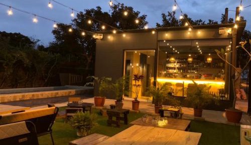 Villa with Garden View