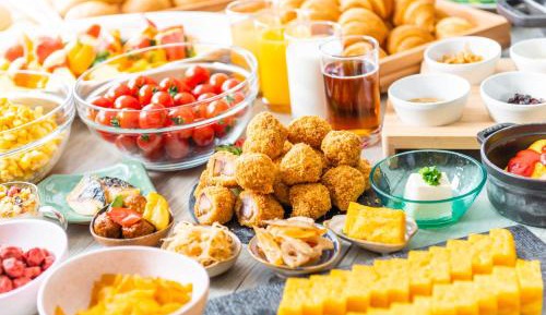 Room Selected at Check-In - Breakfast Included - Late Check-In (18:00) - Non-Smoking