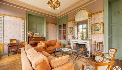 Queen Room with Garden View
