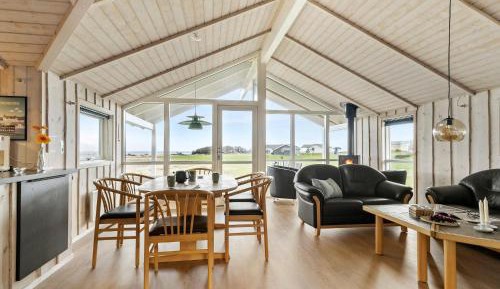 Three-Bedroom Holiday Home 