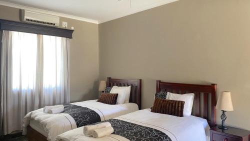 Twin Room with Private Bathroom