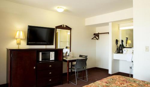Queen Room - Disability Access