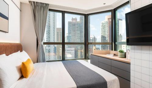 Premier Queen Room 