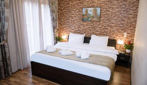 Double or Twin Room with City View