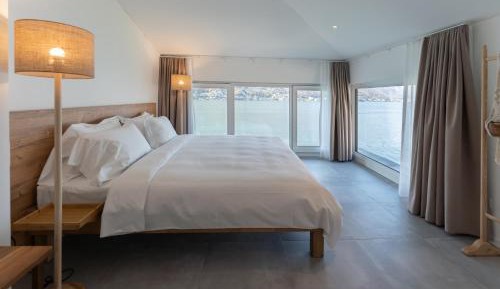 Double Room with Lake View