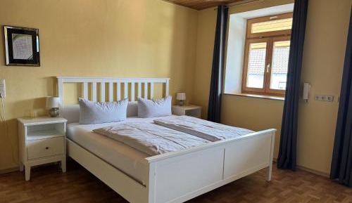 Deluxe Double Room with Bath