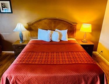 Queen Room