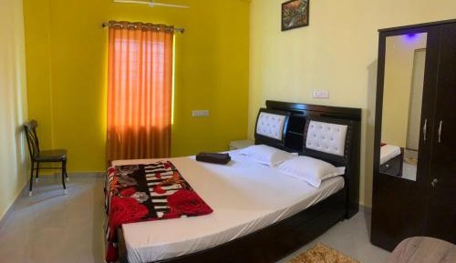 Three-Bedroom Premium Apartment with Balcony