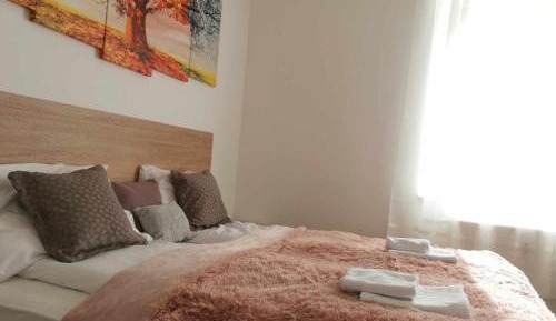 Three-Bedroom Apartment with Mountain View