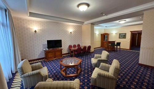 Two-Bedroom Suite