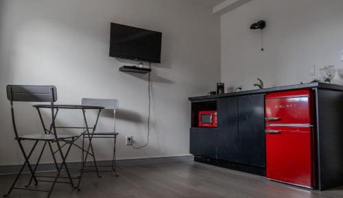 Deluxe King Suite