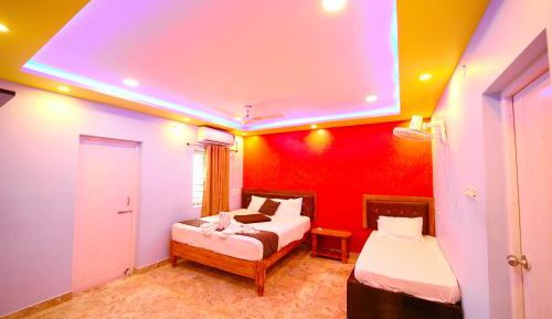 Deluxe Double Room (2 Adults + 1 Child)