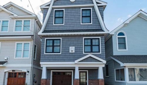 Four-Bedroom Holiday Home