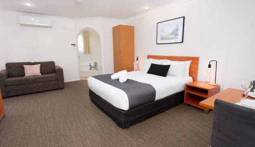 Executive Queen Room with Spa Bath 